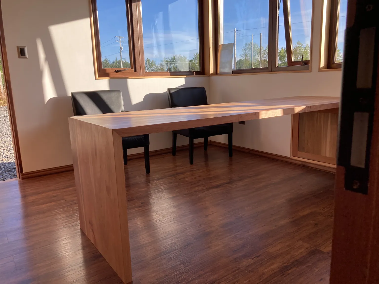 Oficinas y escritorios a medida DeRoá