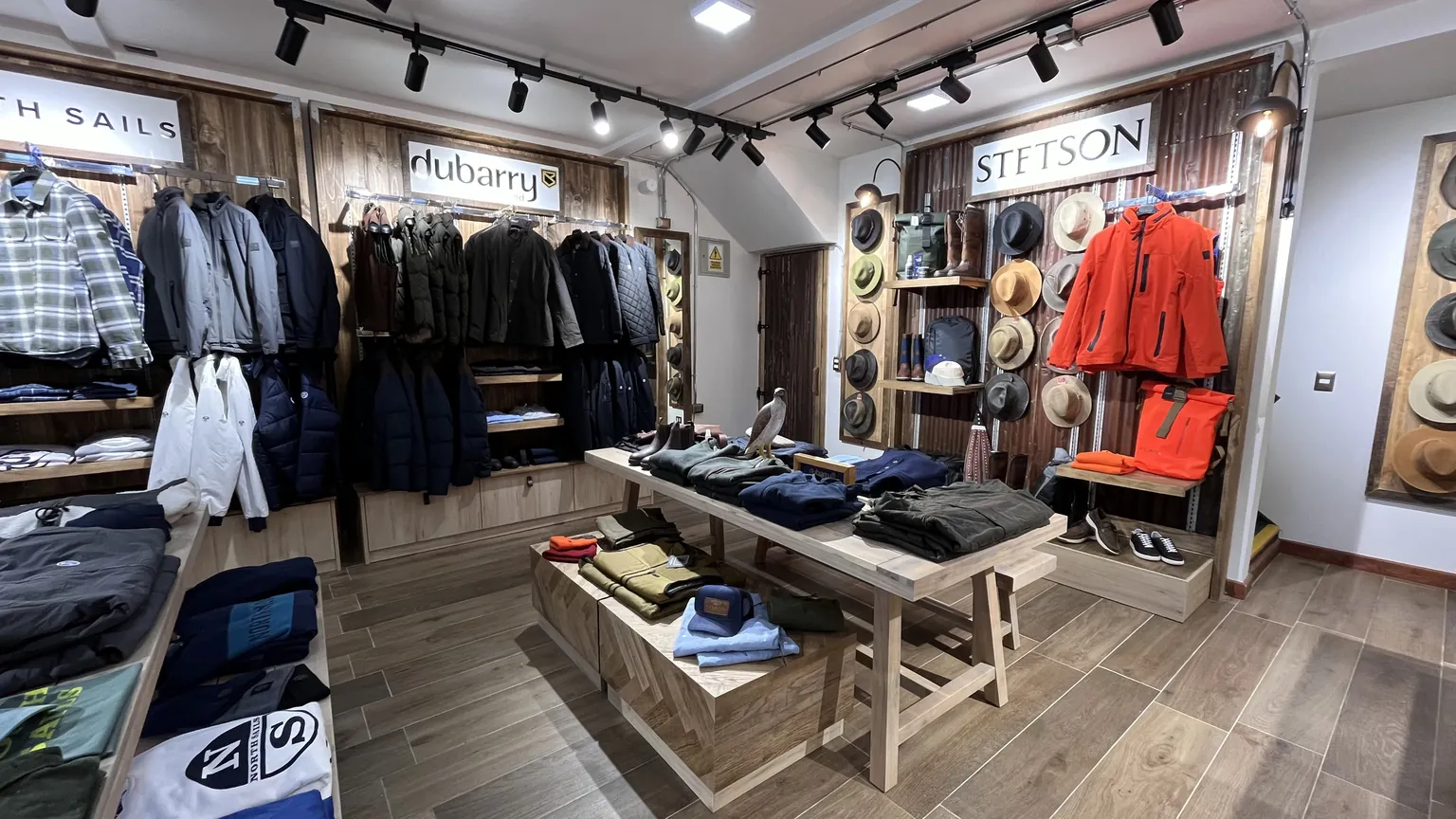 Comercial y retail a medida DeRoá