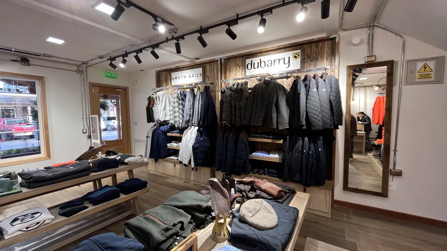 Comercial y retail a medida DeRoá