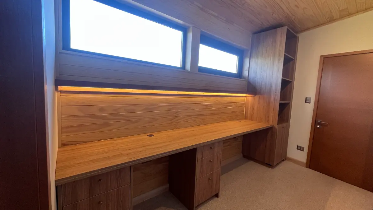 Mueble de oficina a medida DeRoá