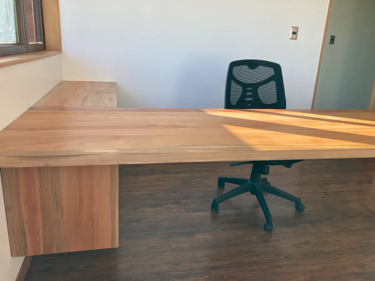 Mueble de oficina a medida DeRoá